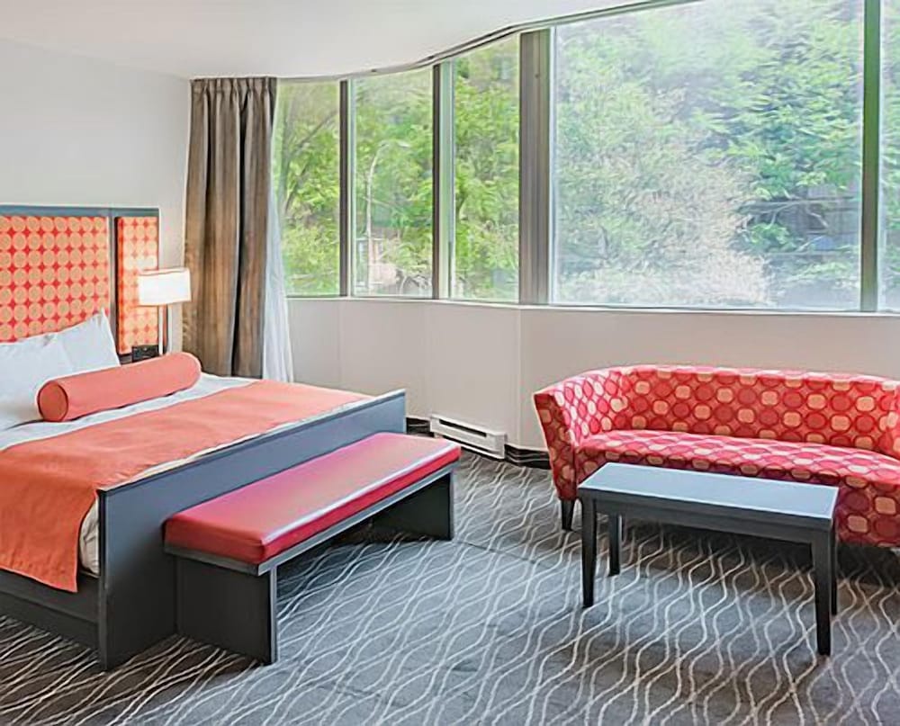 Фото Hotel Chrome Montreal Centre-Ville