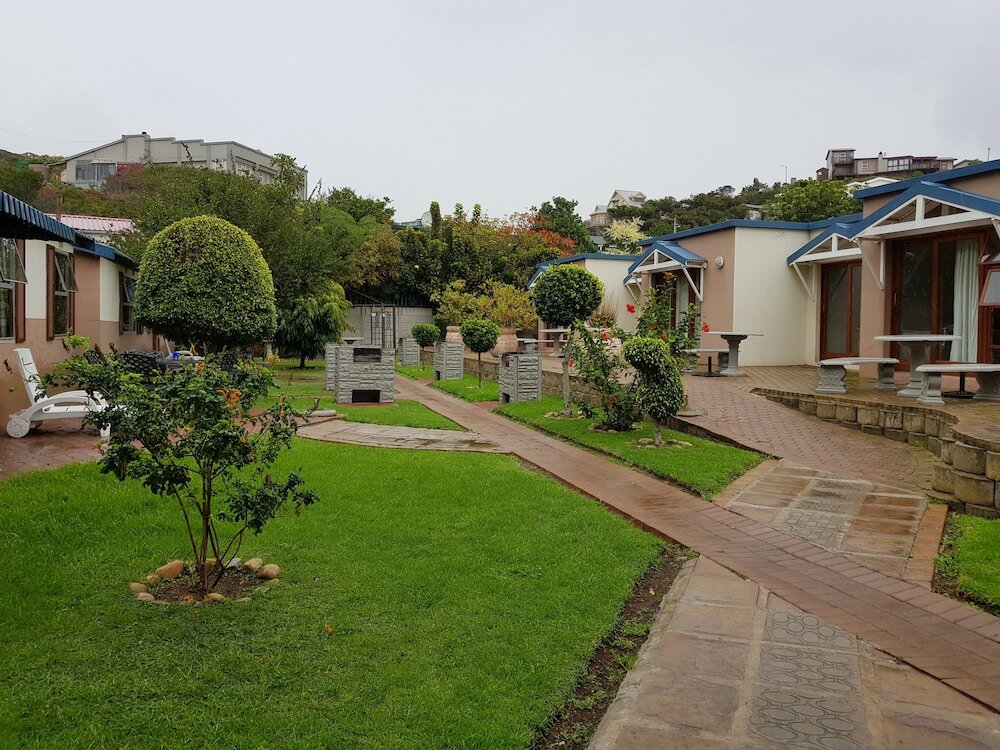 Фото Oceans Hotel & Self Catering