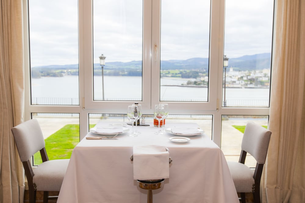 Фото Parador De Ribadeo Lugo