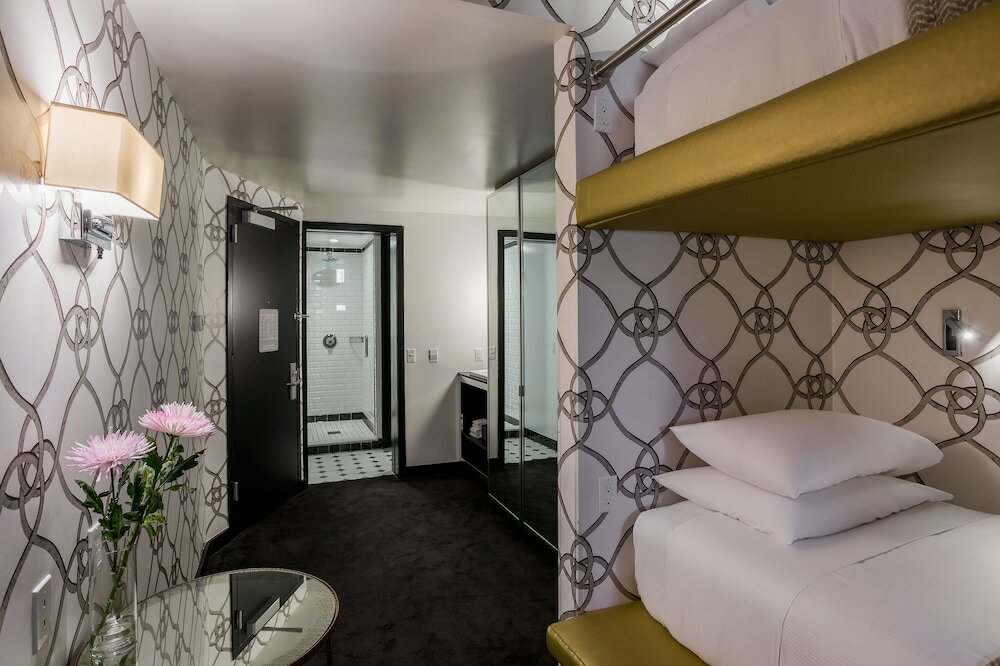 Фото 45 Times Square Hotel