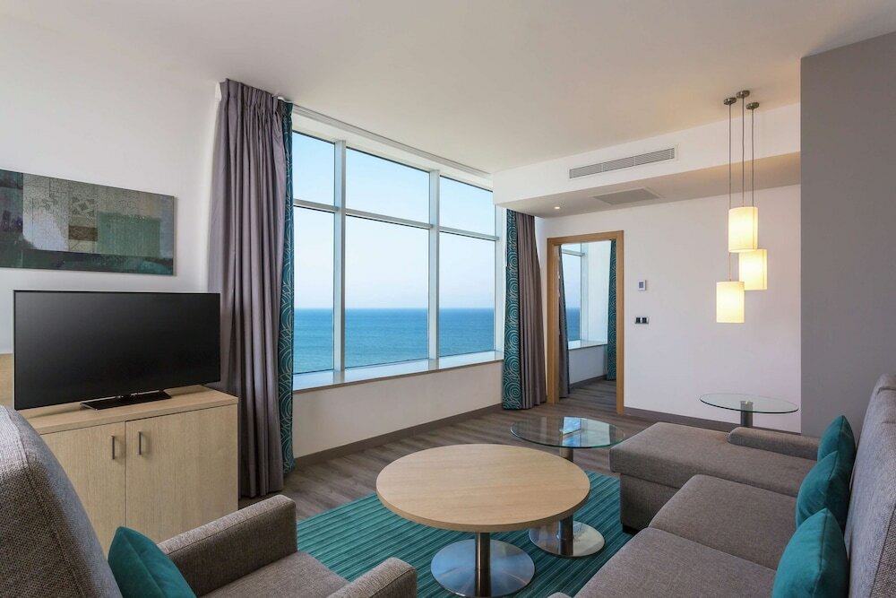 Фото Hilton Garden Inn Tanger City Center 