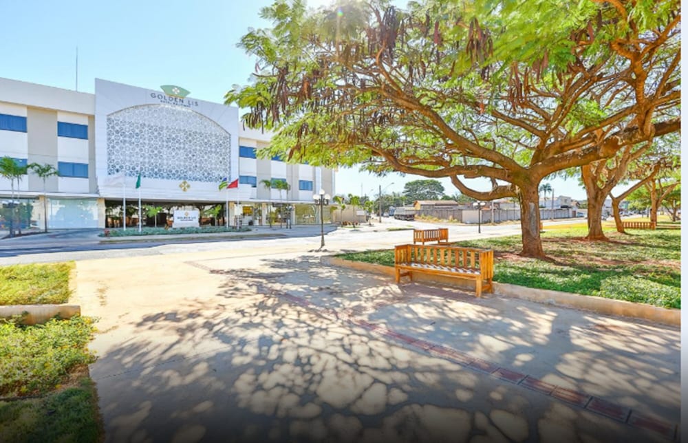 Фото Golden Lis Hotel Boutique