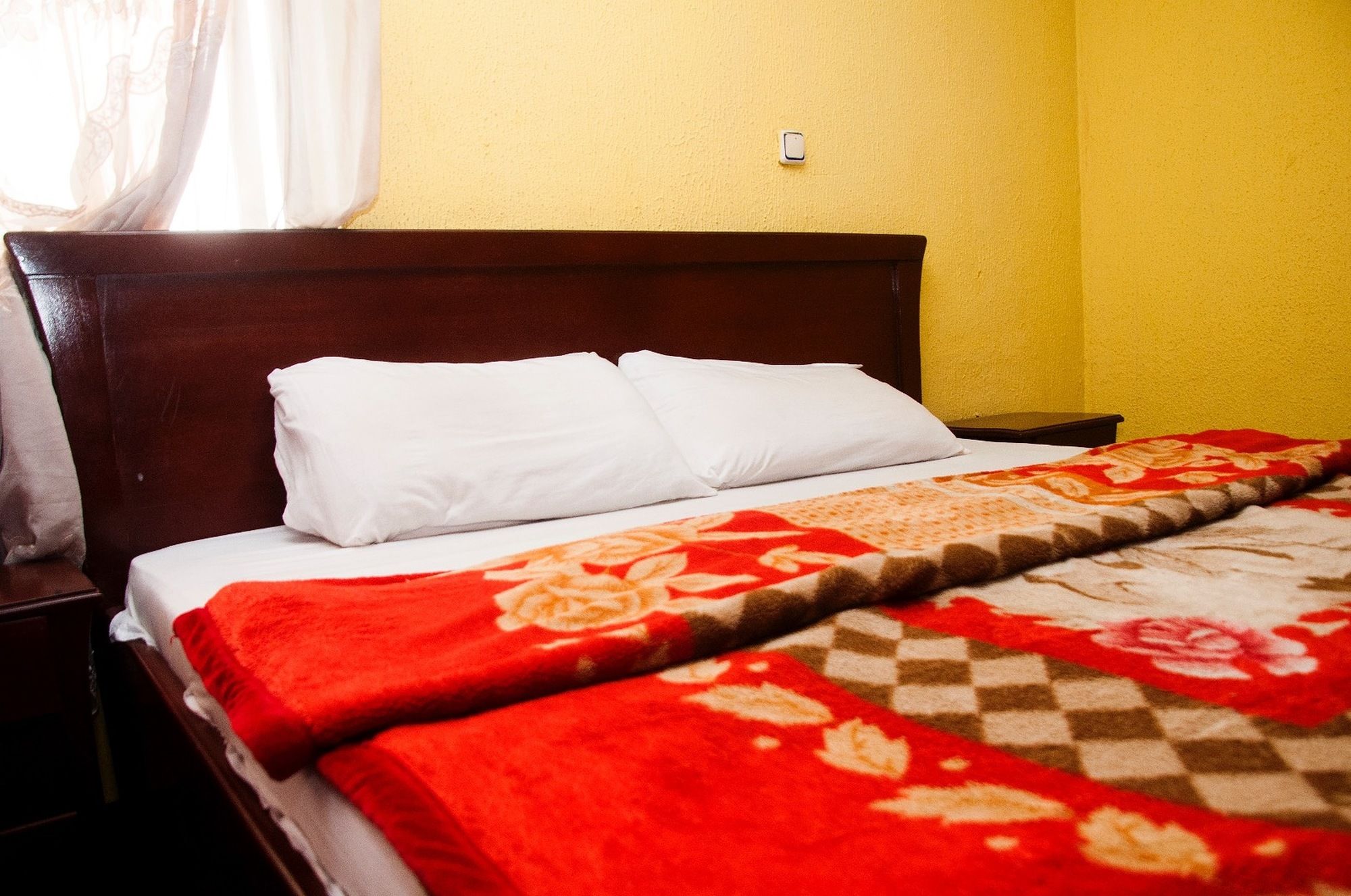 Фото Alfoscar Hotel & Suites