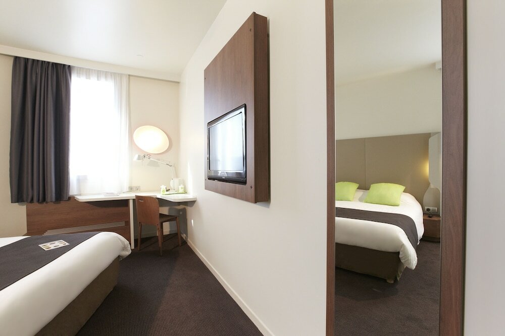 Фото Campanile Cergy Pontoise