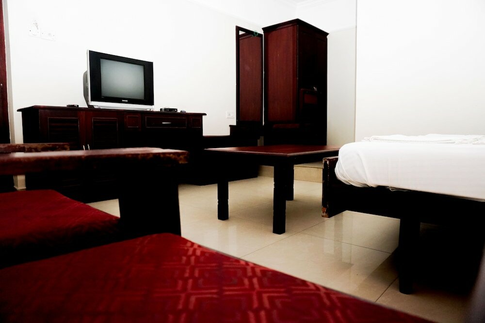 Фото Hotel Keerthi