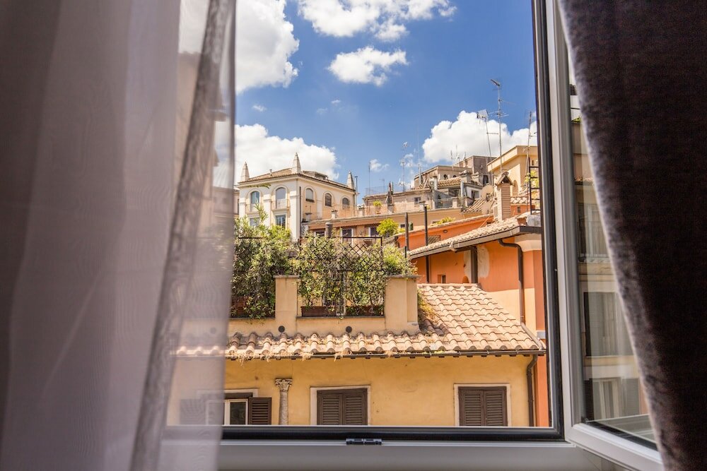 Фото The Bridge Suites