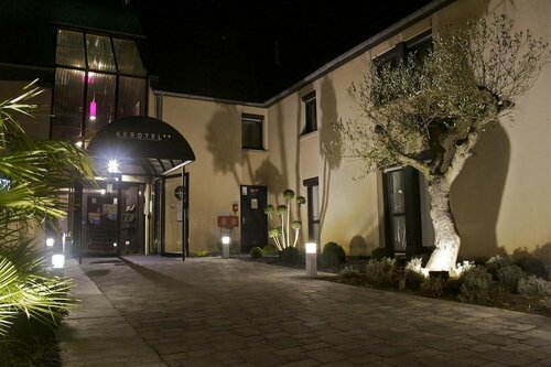 Гостиница Brit Hotel Kerotel в Лорьяне