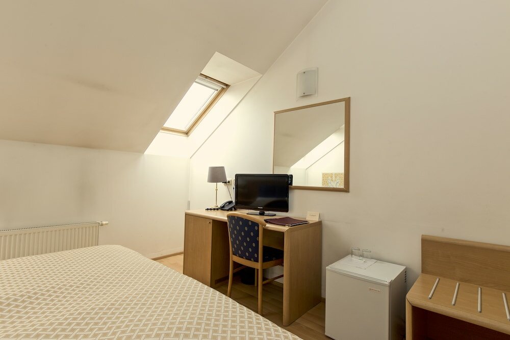 Фото Hotel Tivoli Prague