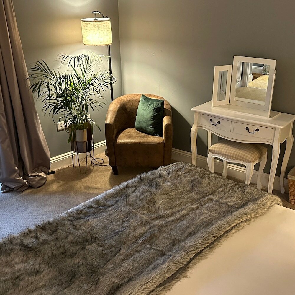 Фото Stonehenge Cottages