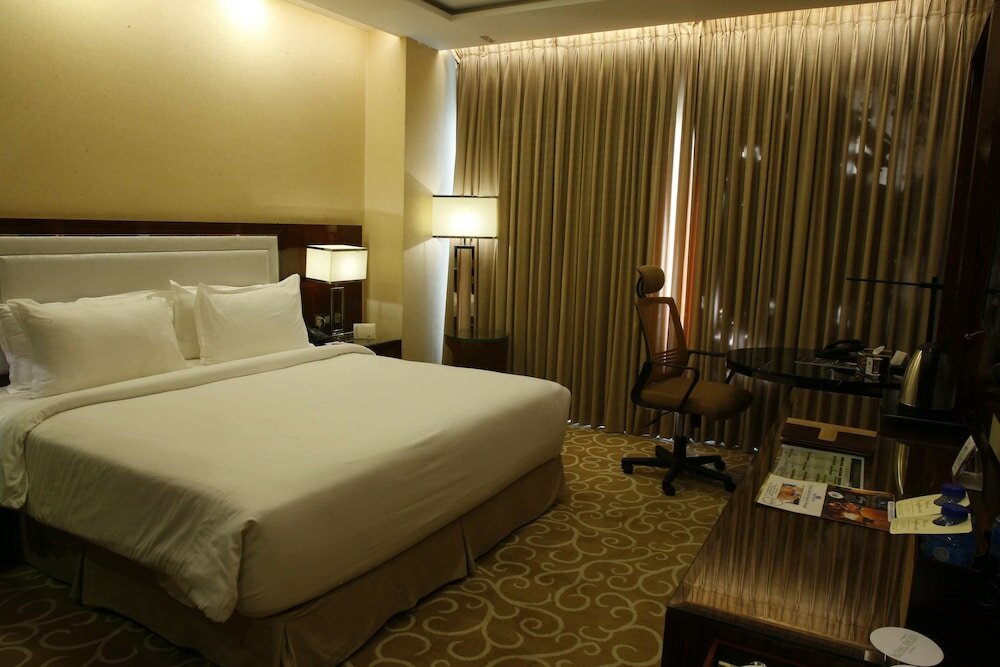 Фото Royal Swiss Hotel