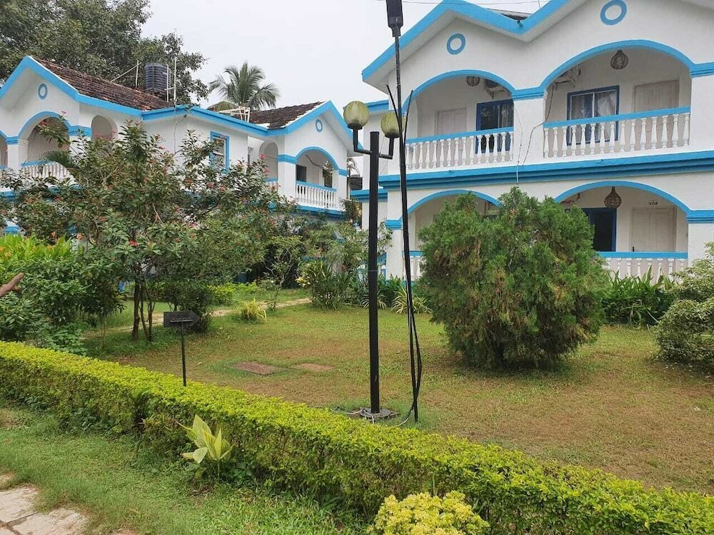 Фото Paradise Village Beach Resort