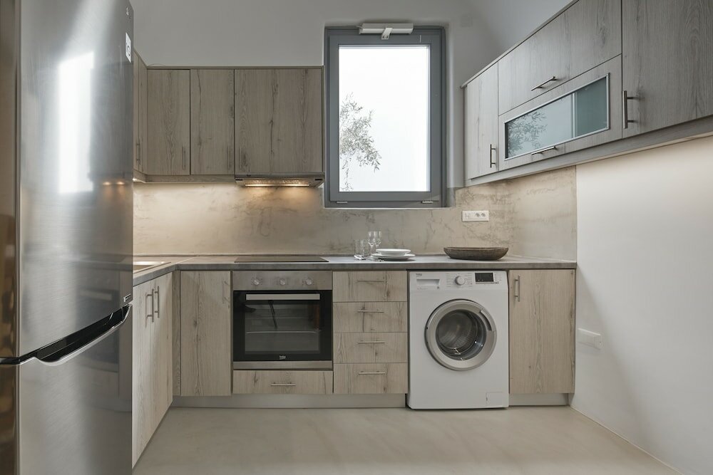 Фото Iliovasilema Hotel & Suites