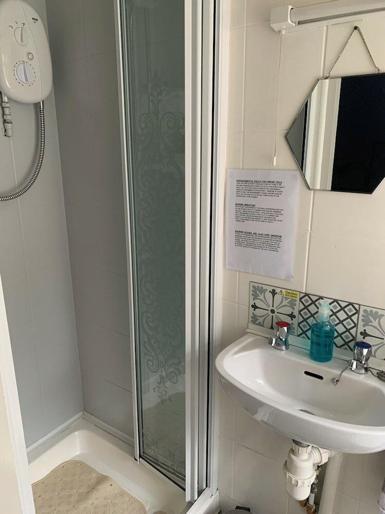 Фото Hornby Villa 4 B&b