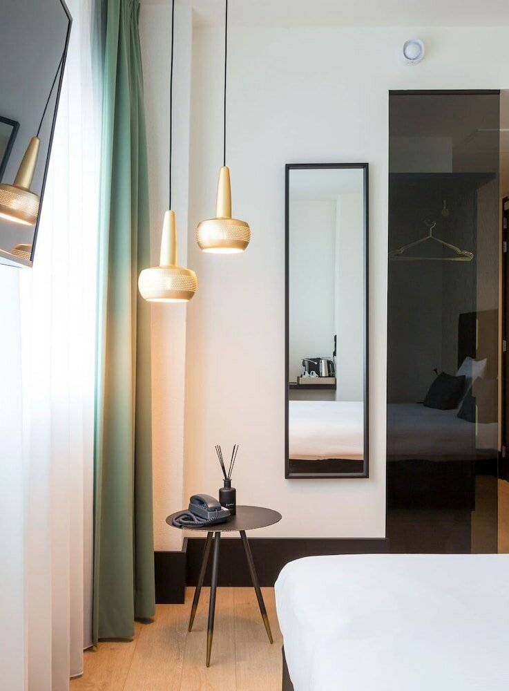 Фото The James Hotel Rotterdam