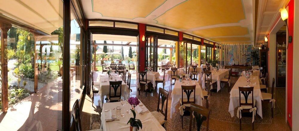 Фото Hotel Villa Madrina