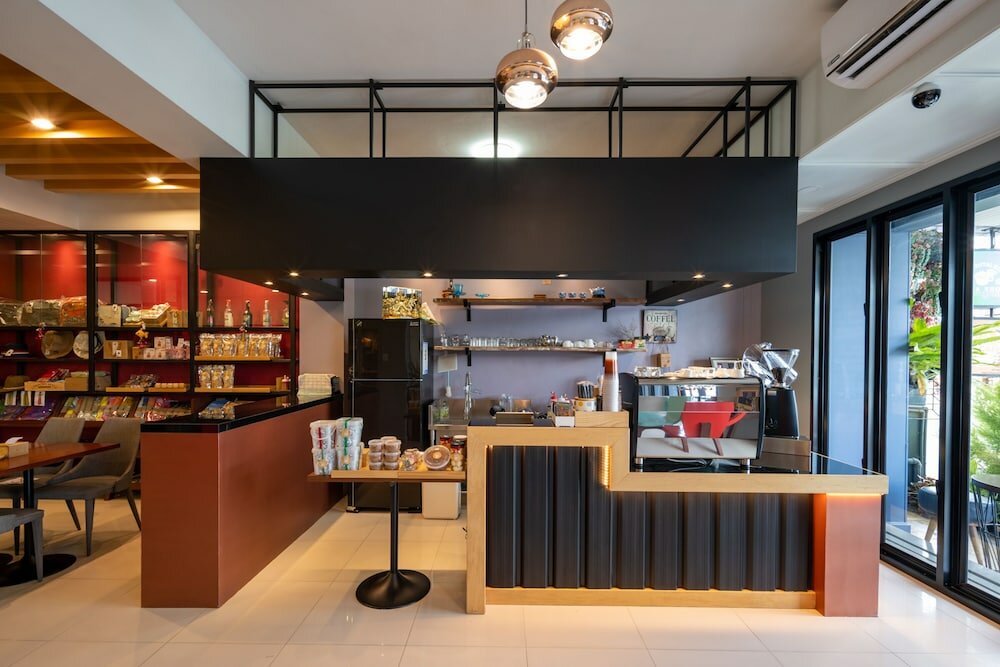 Фото The Iconic Hotel