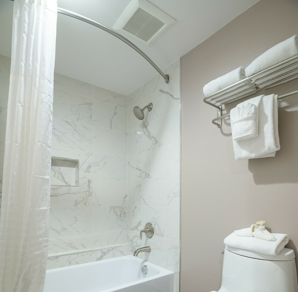 Фото Woodcrest Hotel