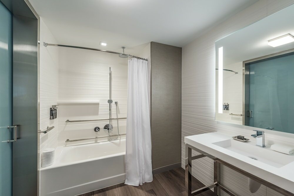 Фото Ac Hotel by Marriott Worcester