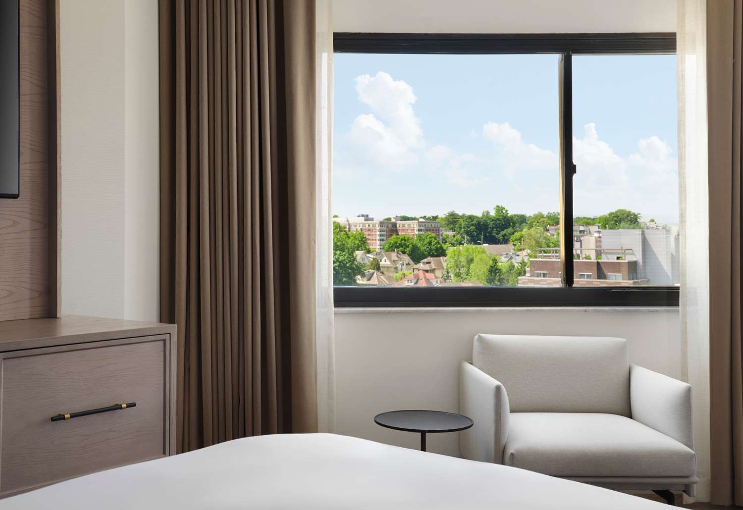 Фото Sonesta White Plains Downtown