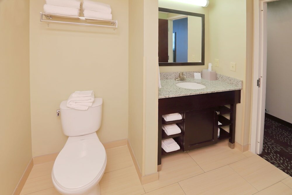 Фото Holiday Inn Express & Suites Pittsburgh West - Greentree, an Ihg Hotel
