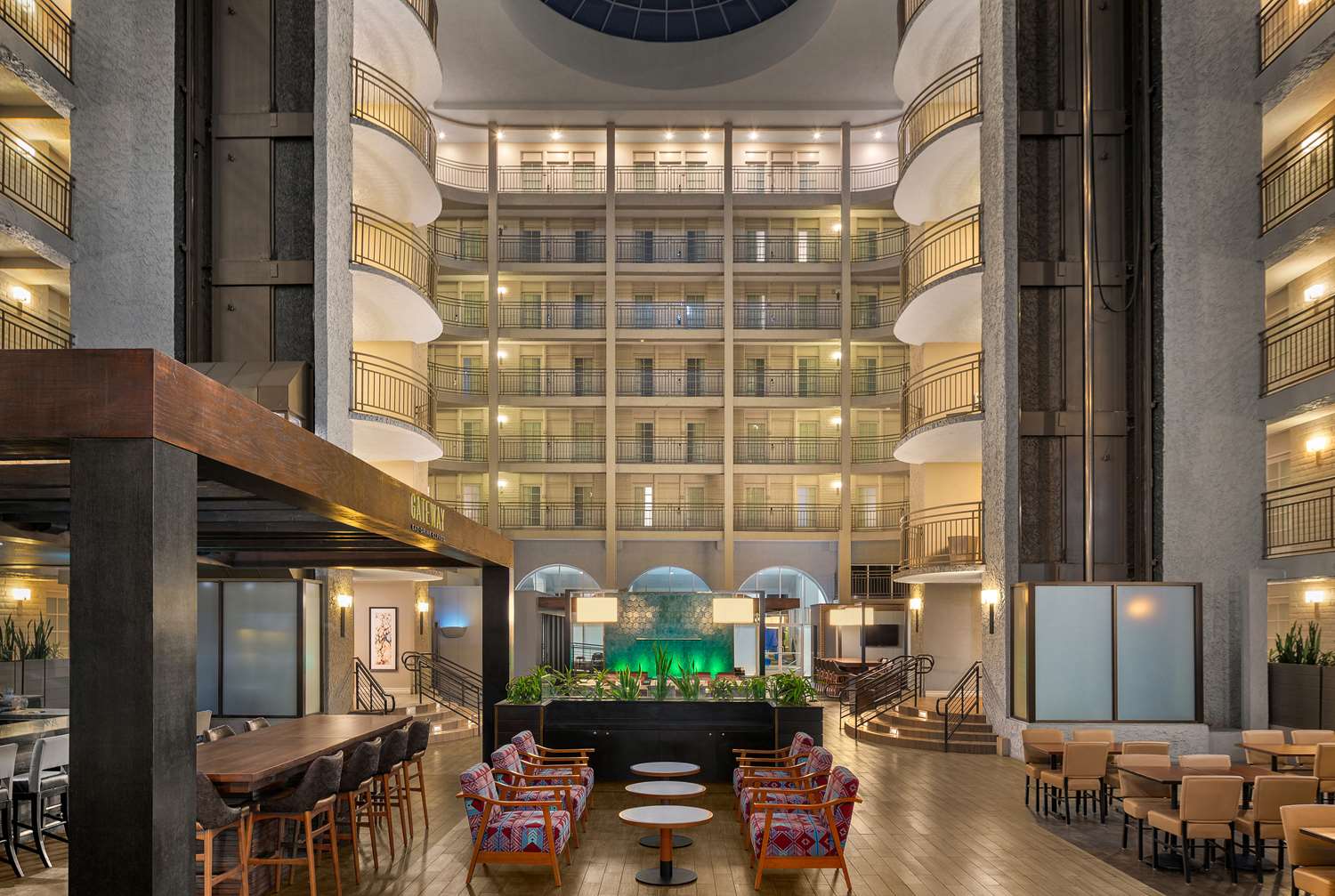 Фото Embassy Suites by Hilton El Paso