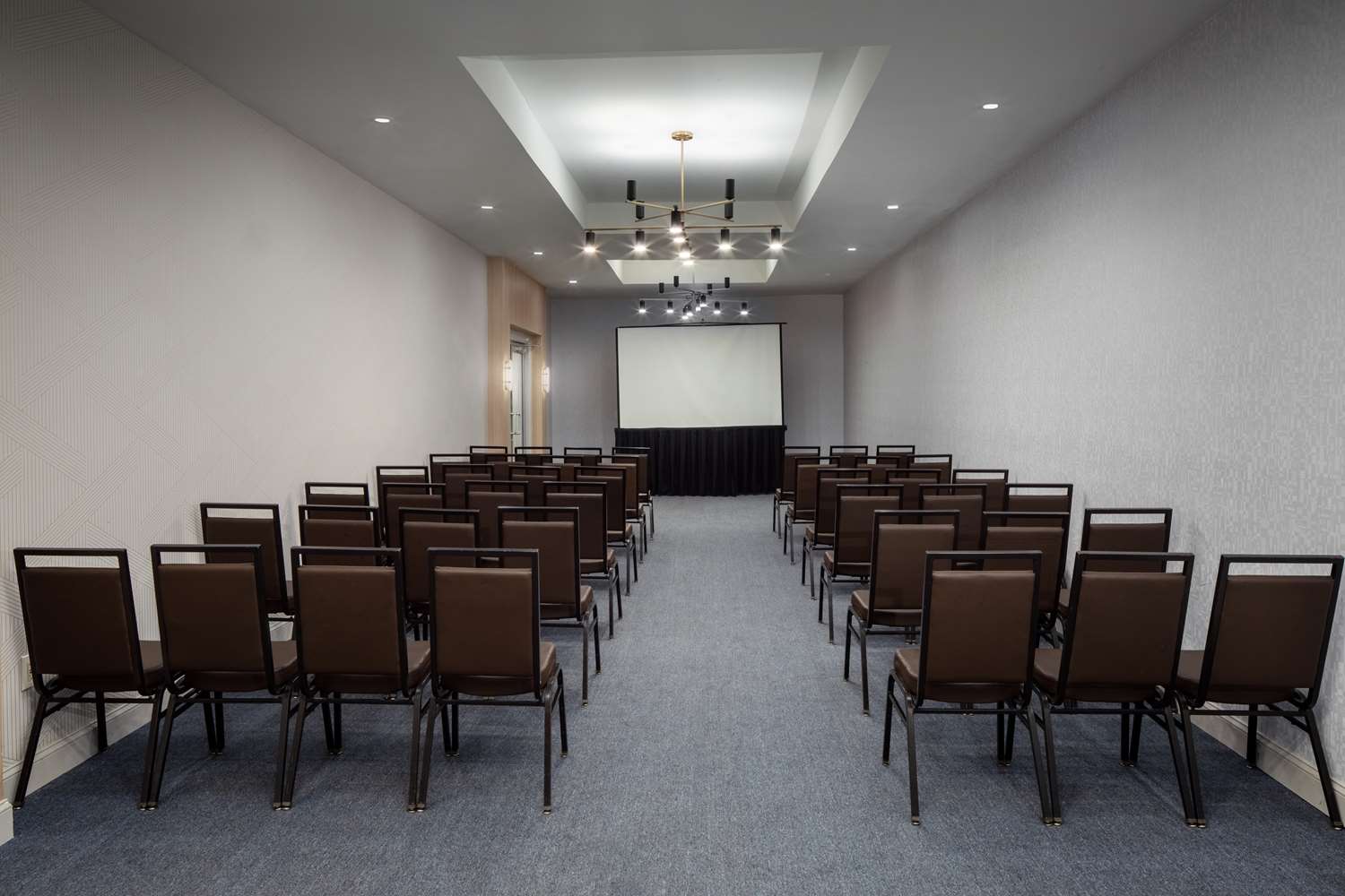 Фото DoubleTree by Hilton Princeton