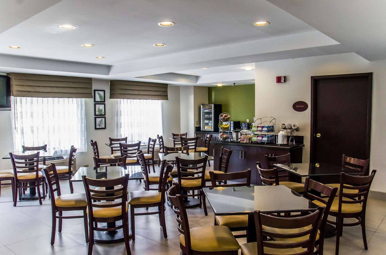 Фото Sleep Inn Airport - Billy Graham Parkway