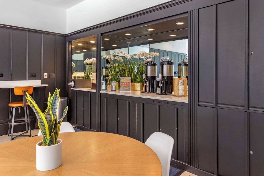 Фото Hotel Blake, an Ascend Hotel Collection Member