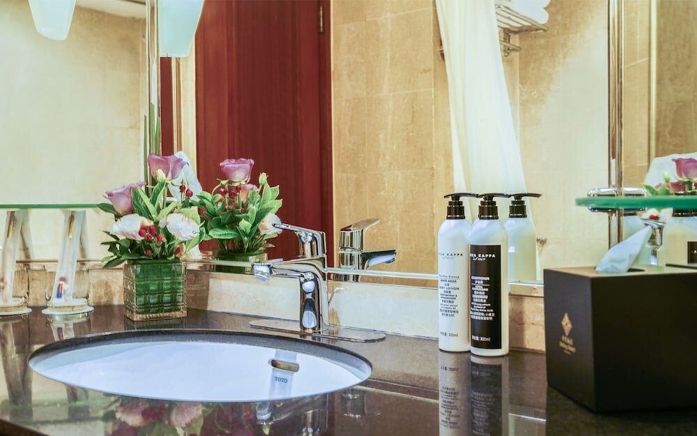 Фото Jinling Hotel Nanjing