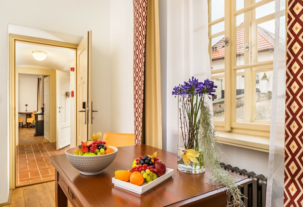 Фото Bellevue Hotel Karlov