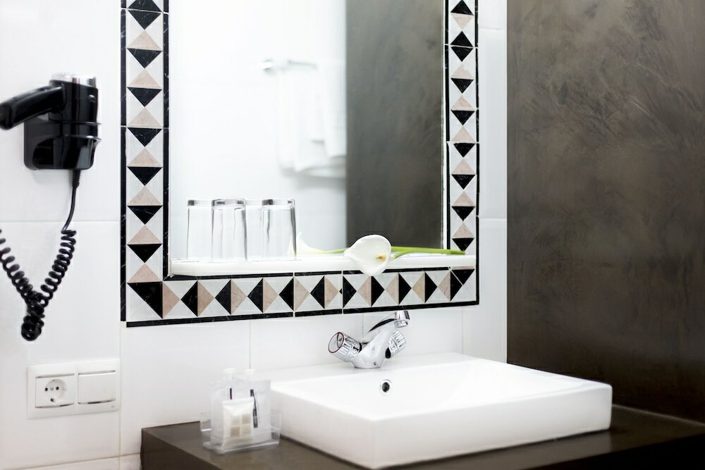 Фото Hostal Alhambra