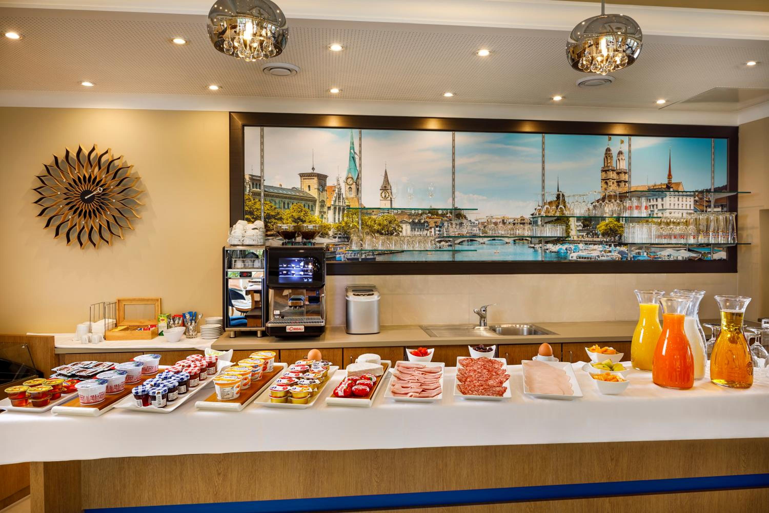 Фото Hotel Tivoli