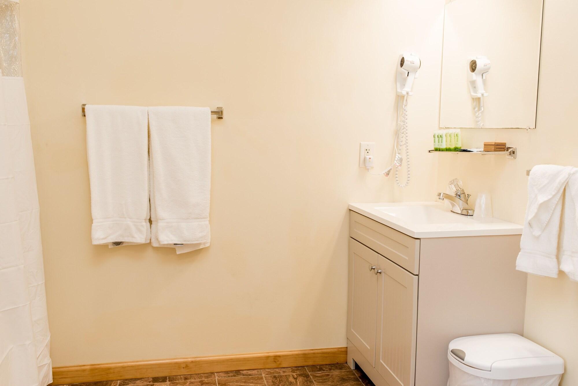 Фото Capt. 's Inn & Suites