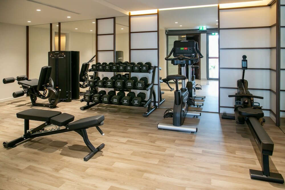 Фото Mercure Larnaca Beach Resort