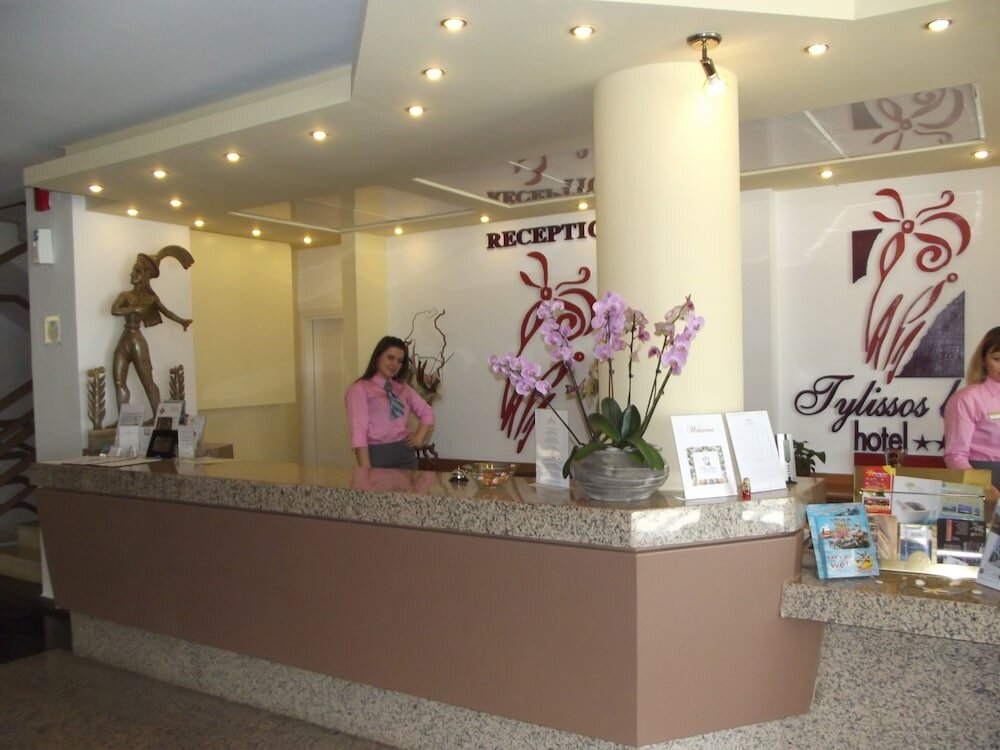 Фото Tylissos Beach