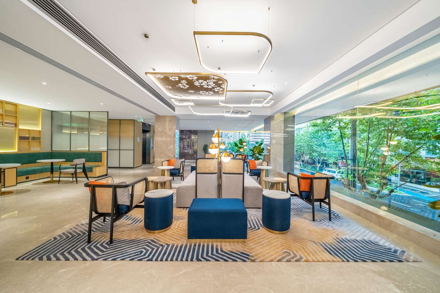 Фото Hilton Garden Inn Chengdu Kuanzhai Alley