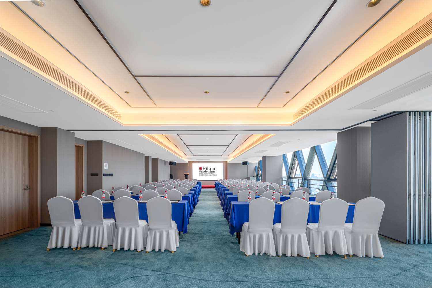 Фото Hilton Garden Inn Nantong Haohe Scenic Area