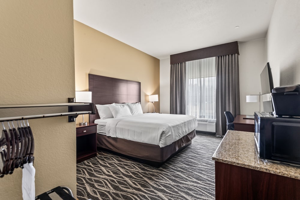 Фото Cobblestone Hotel & Suites - Cullman