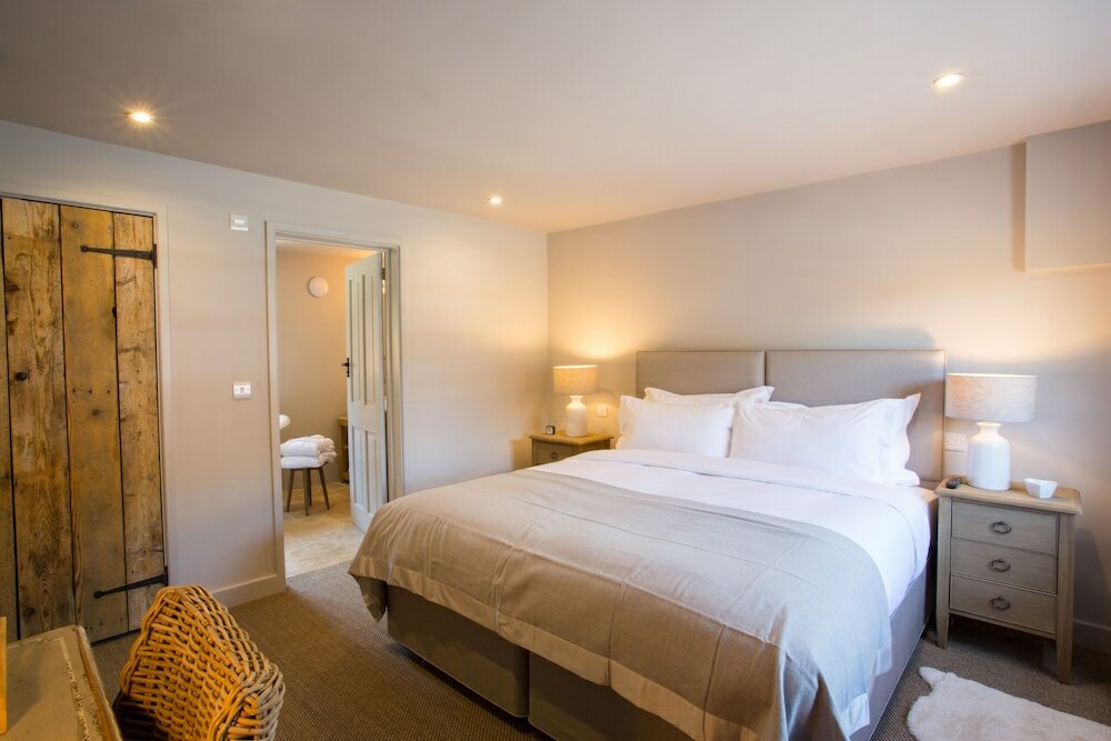 Фото The Pointer