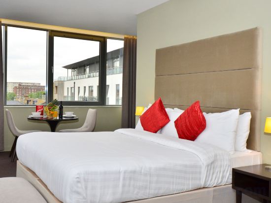 Фото Axiom Park Hotel