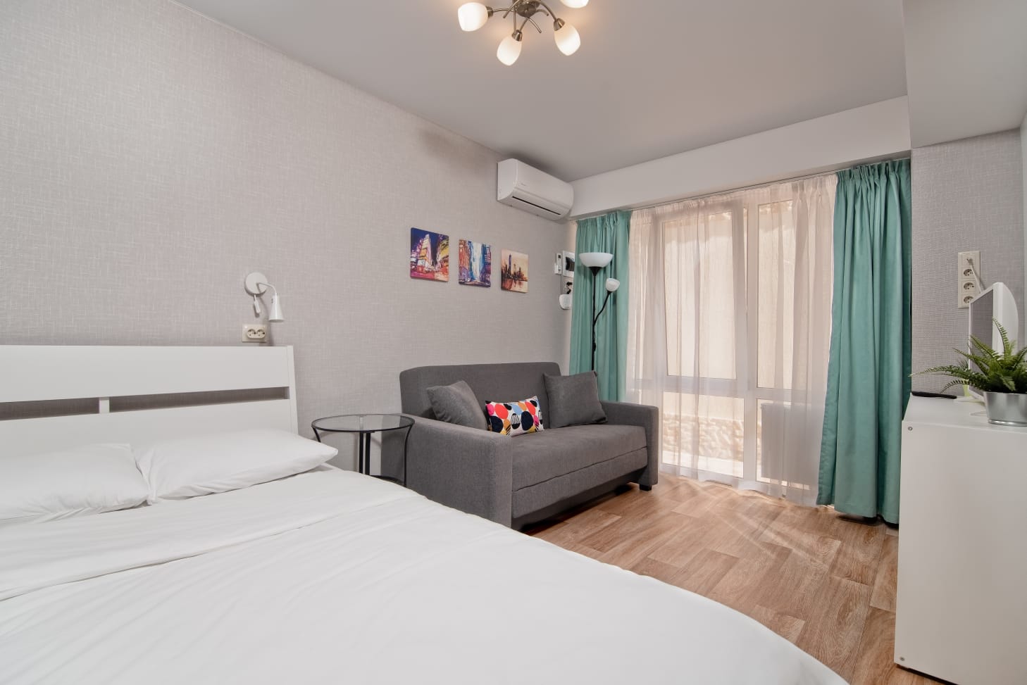 Фото Station Apartments