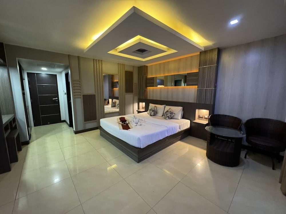 Фото Mr Mac's Hotel