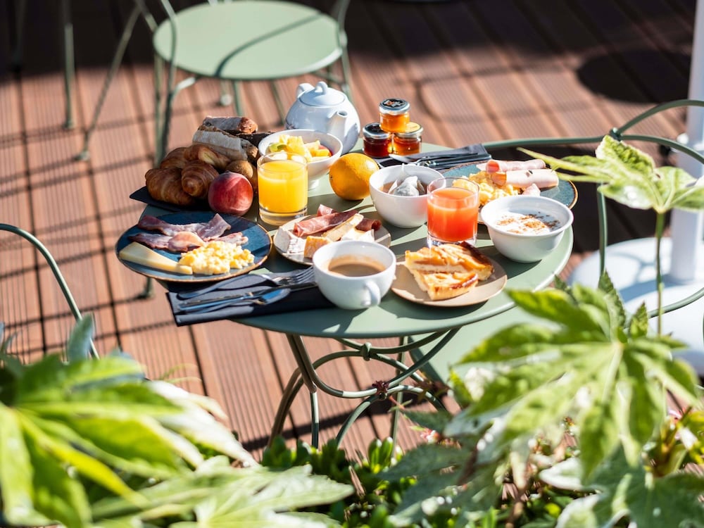 Фото Hôtel Mercure Rouen Centre Champ de Mars