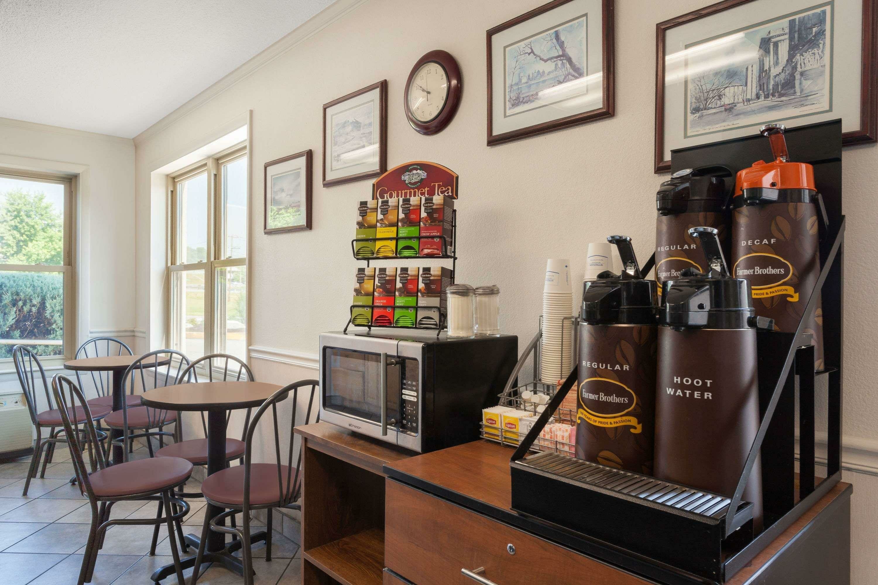 Фото Super 8 by Wyndham Harrisburg Hershey West