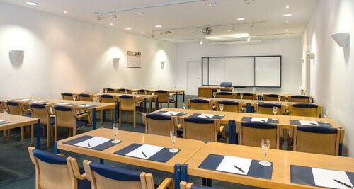 Гостиница Victor's Seehotel Weingärtner в Сааре