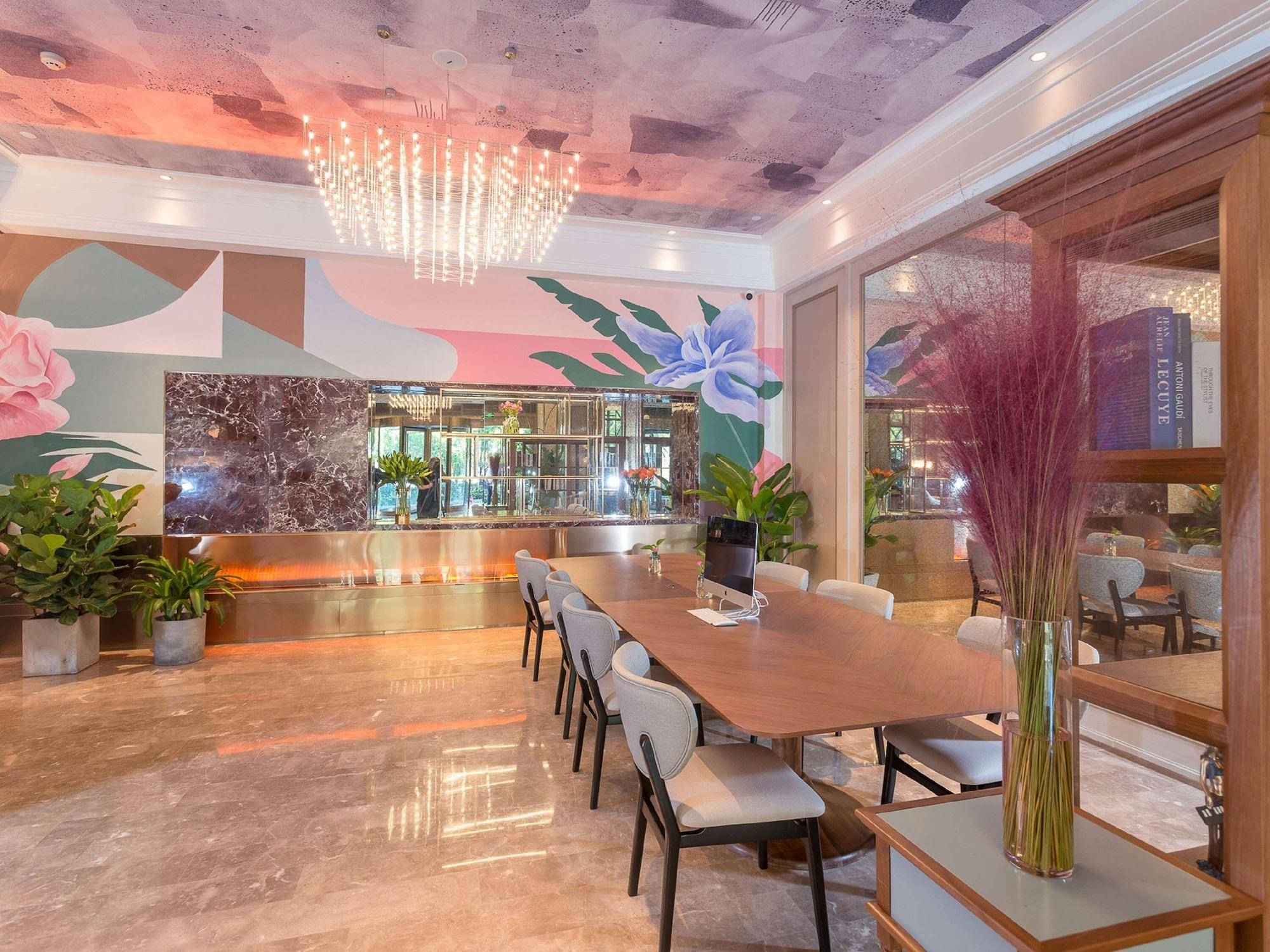 Фото Mercure Hangzhou East Railway Station