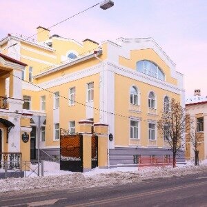 отель Karl House