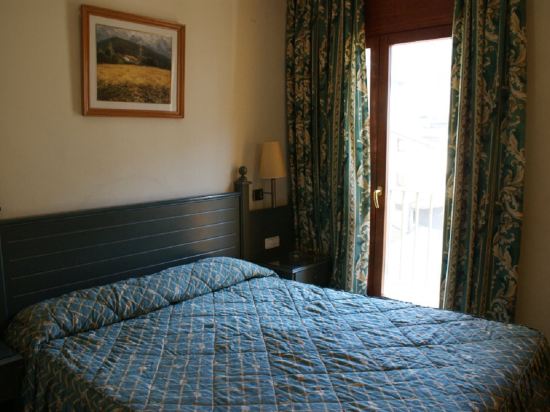 Фото Hotel Sant Jordi by Alegria