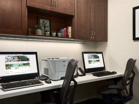 Фото Hilton Garden Inn Salt Lake City Airport