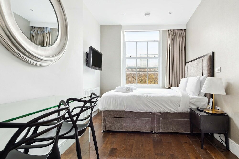 Фото Golden Square